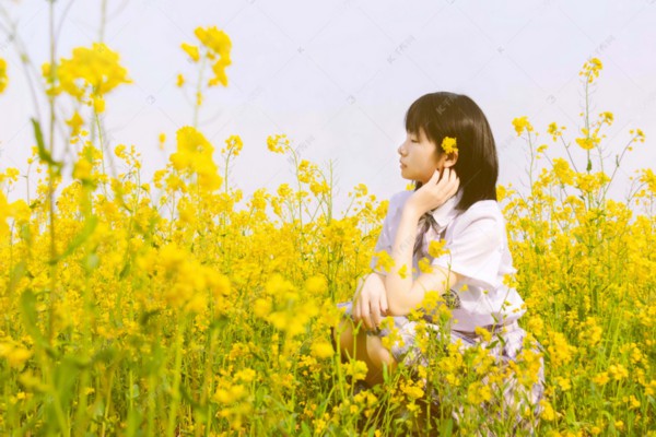 雨中杭州，茶香袅袅夜生活新选择